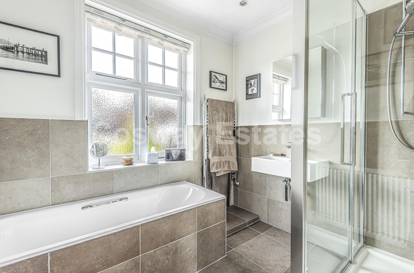 Newcombe Park, Mill Hill